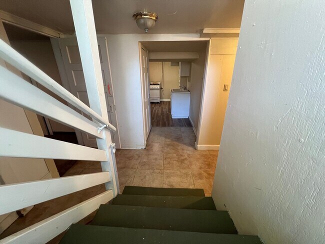 11 Aldeah Ave Unit C