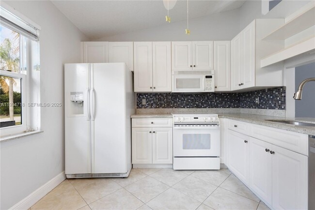 Photo - 21314 Chinaberry Dr