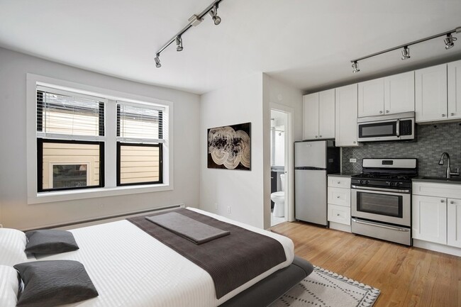 Photo - 2838 W Palmer St Unit 310