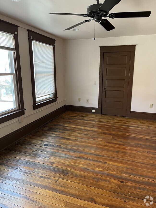 Building Photo - 117 N Front St Unit 117 N Front St Rental