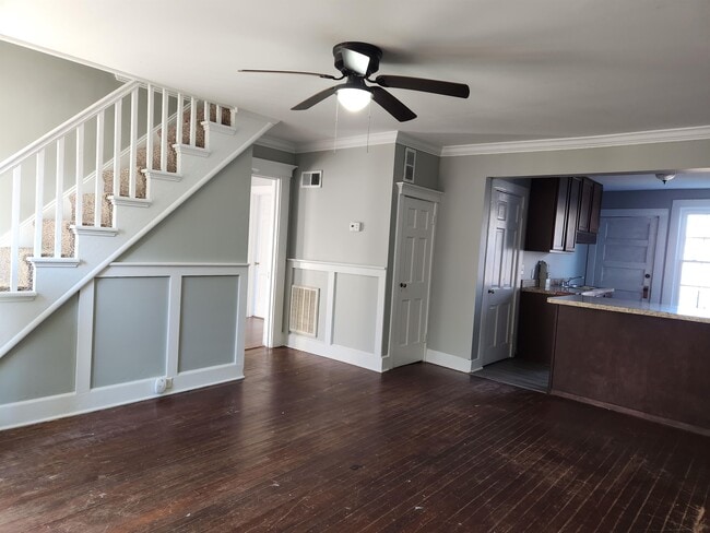 Photo - 132 Euclid St