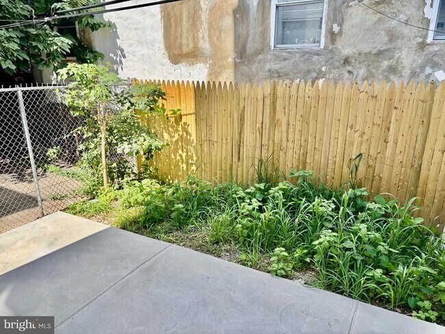 5423 Baltimore Ave Unidad 2