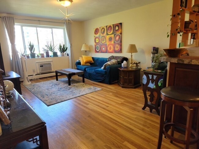 Photo - 50 Green St Unit 101