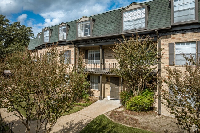 2501 Westerland Dr. - Treemont Senior Living