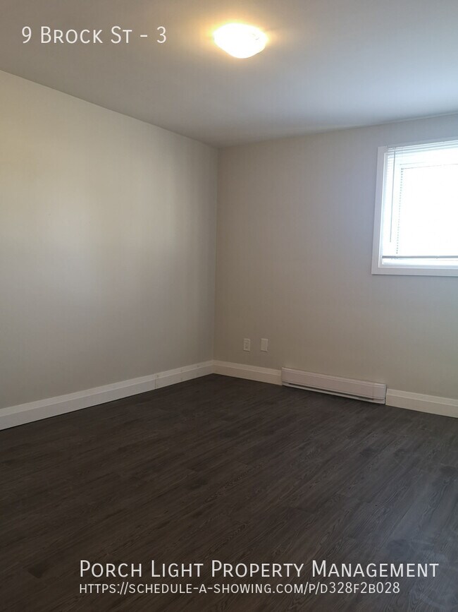 Photo - Renovated Two Bedroom in AMAZING Port Dalh... Unit 3