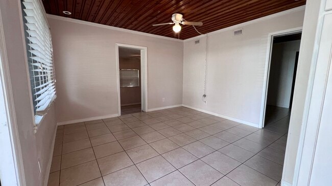 Photo - 628 SE 5th St