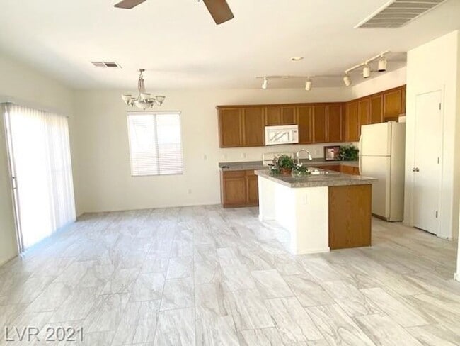 Photo - Available For Viewing October 20, 2025. Ga...