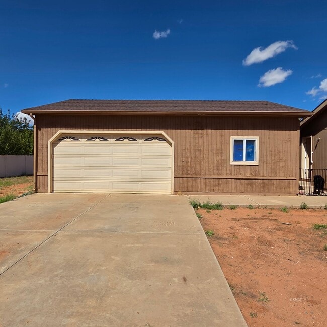 1374 S Ford Dr