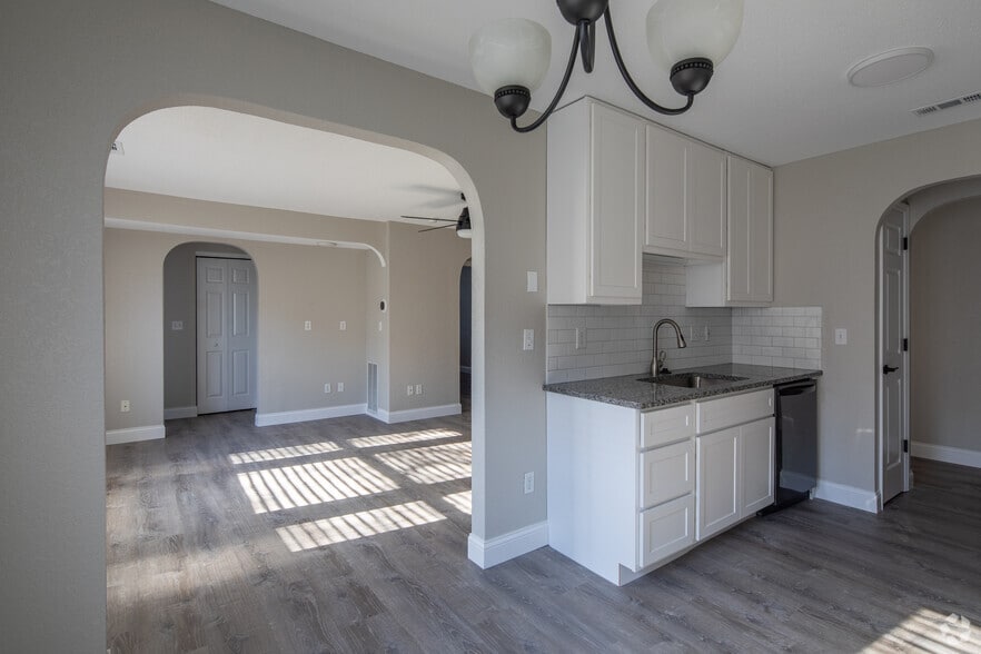 2 bedroom