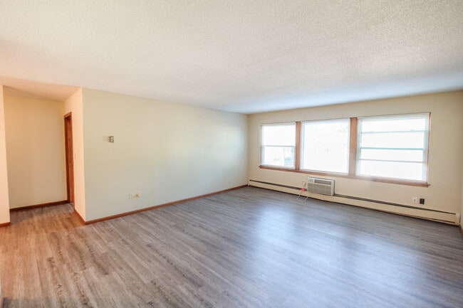 Photo - Bryant Ave Apartments | 2550