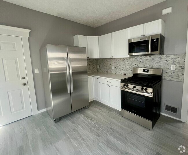 Building Photo - 360 Sherman Ave Rental