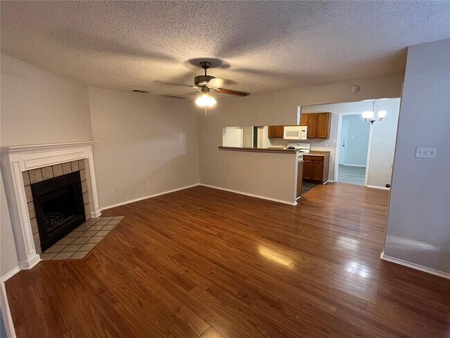 Photo - 9113 Japonica Ct Unit A