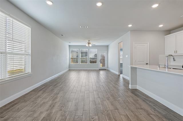 Photo - 724 Amenduni Ln