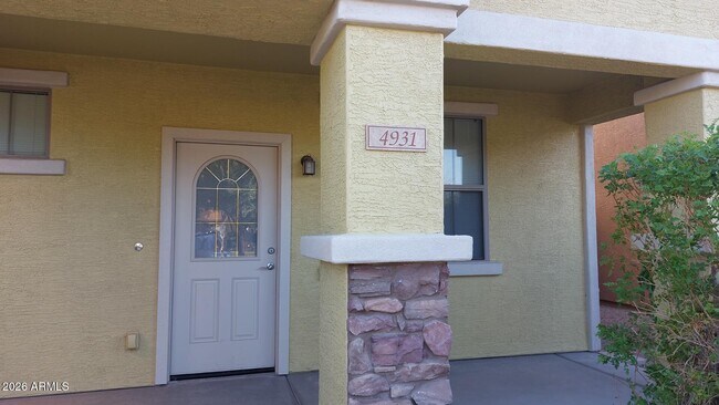 4931 W Escuda Dr