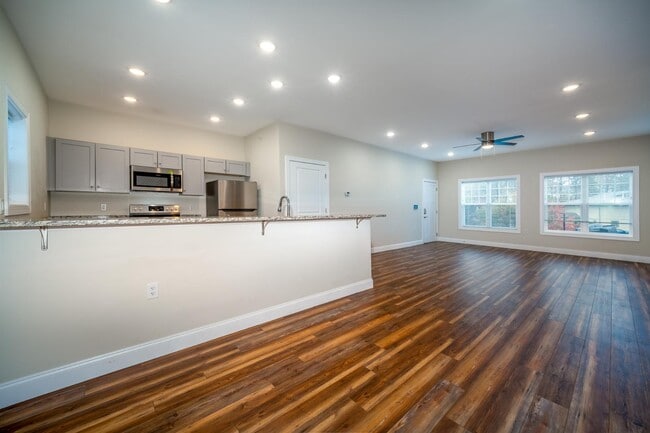 Photo - 41 Mary Helen Pl