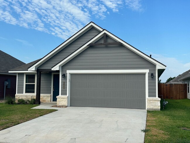 Navasota - NEW BUILD -3 bedrooms / 2 bath ... - Navasota - NEW BUILD -3 bedrooms / 2 bath ... House