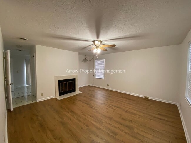 2 Bedroom / 2.5 Bathroom / Amenities Include Pool & Tennis Courts / Assigned Parking / Minutes to...