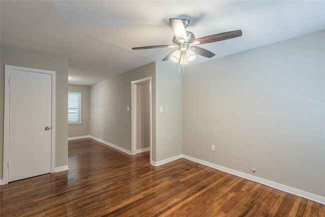 Building Photo - 124 N Washington St Rental