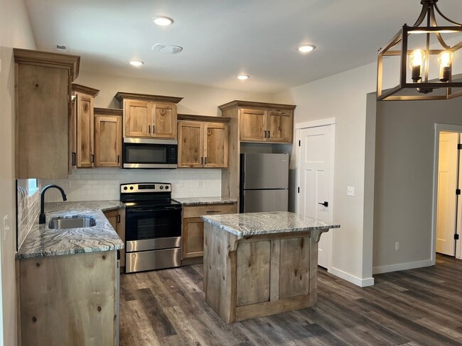 Photo - Reduced Rent! Rent Special $100 Off the First 2 Months! Available Now!