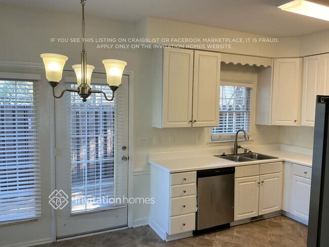 Photo - 3600 Sunningdale Way