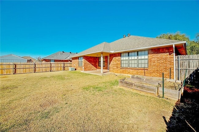 Photo - 604 NE 21st St