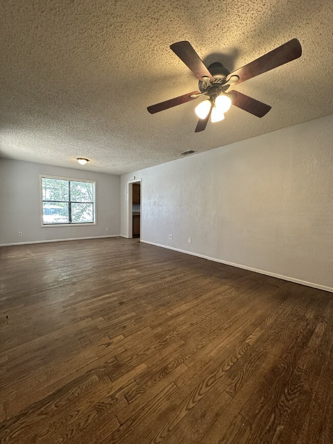 Photo - Pre-Leasing for Summer/Fall 2026 - Close to Texas Tech University and Downtown