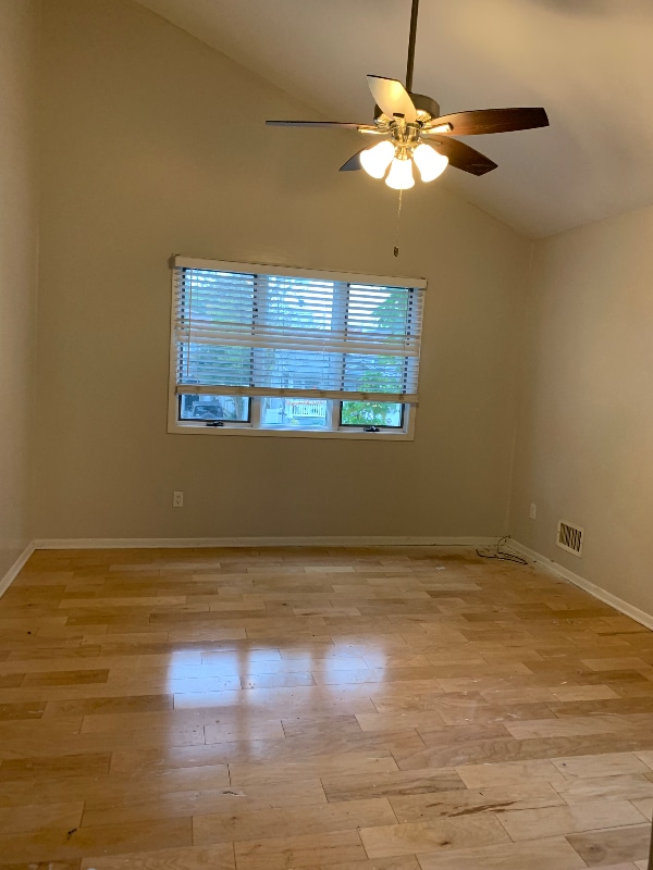 Photo - 34 Nesaquake Ave