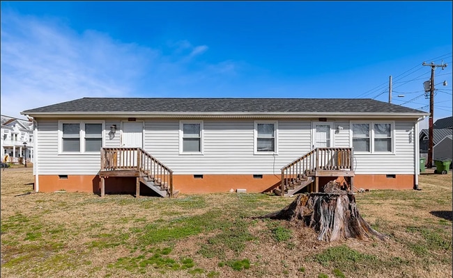 Building Photo - 1603 Monteiro Ave Unit 1603