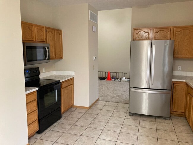 Photo - 3200 S 79th 4bed/3bath