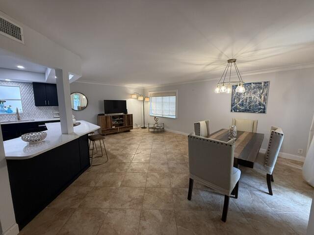 226 Seabreeze Cir