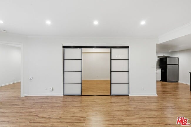 Photo - 5009 Woodman Ave Unit 308