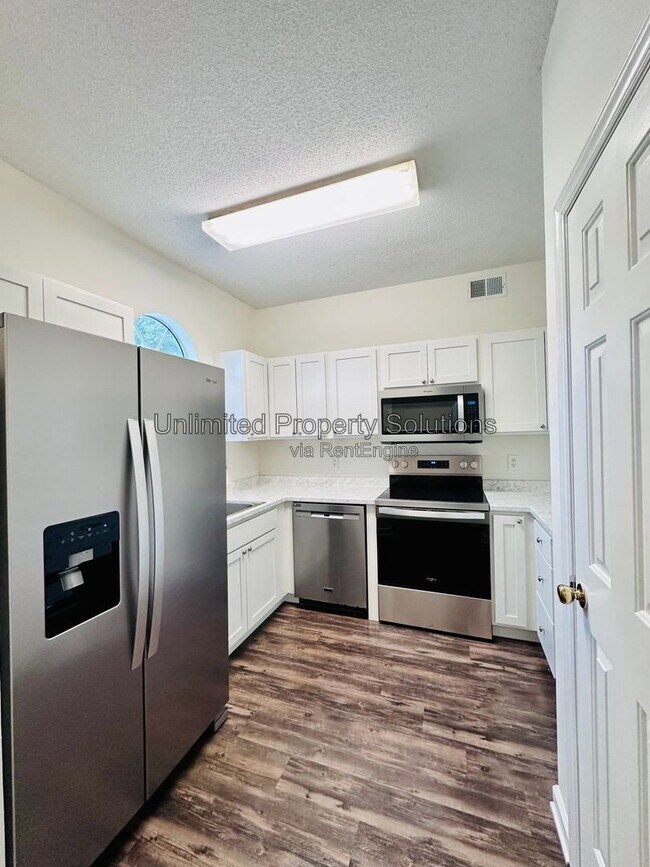 Photo - 733 Bragg Dr Unit Apartment C