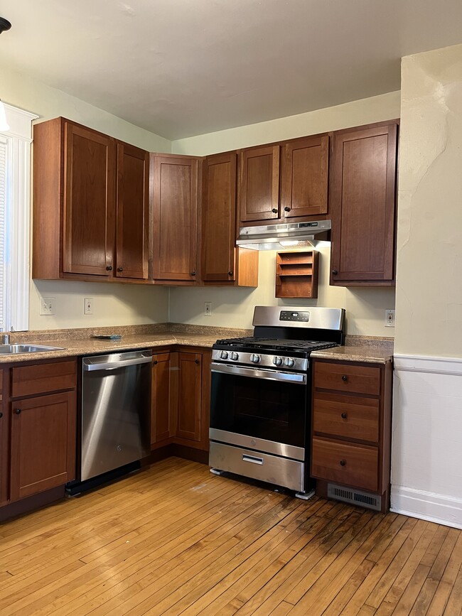 Photo - 2139 S Aldrich St Unit Front house