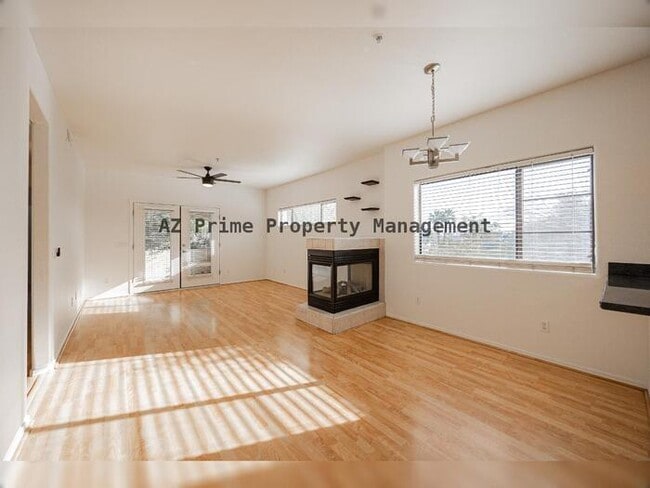 Photo - 4200 N 82nd St Unidad 2024