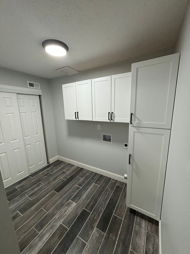 Photo - 3224 Summerhill Ln