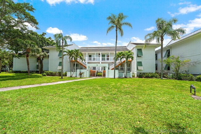 Photo - 261 Cypress Point Dr
