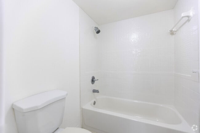 Studio - 480SF - MIAMI CONDO HOLDINGS