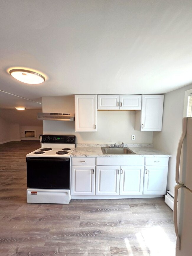 Building Photo - 22 Johnson St