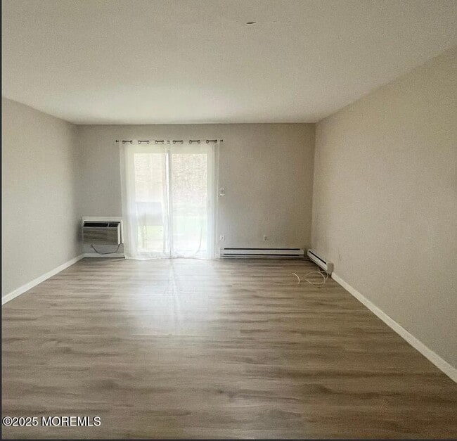 Photo - 321 Shore Dr Unidad 23