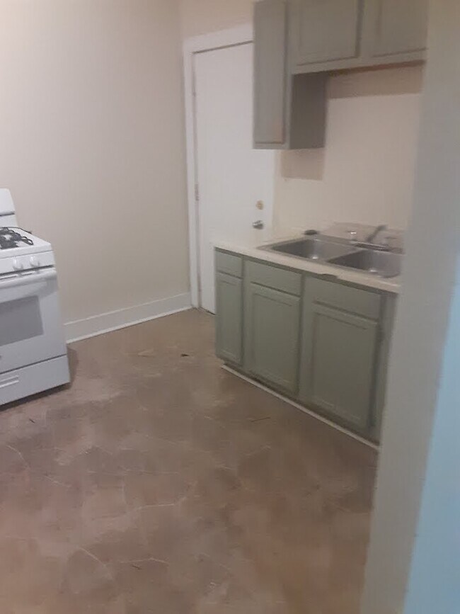 Photo - 3668 Burr St