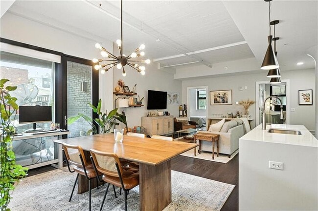 Photo - 2545 Penn Ave