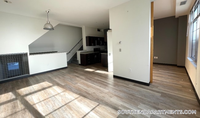 Photo - 160 E Berkeley St Unit 307