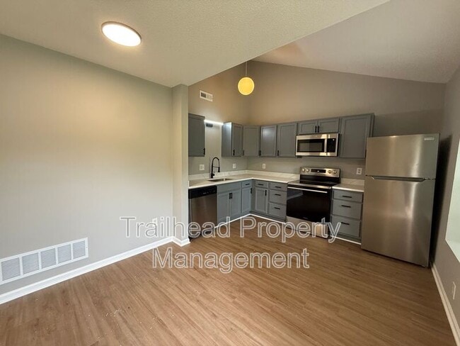 Photo - 608 N Jackson St