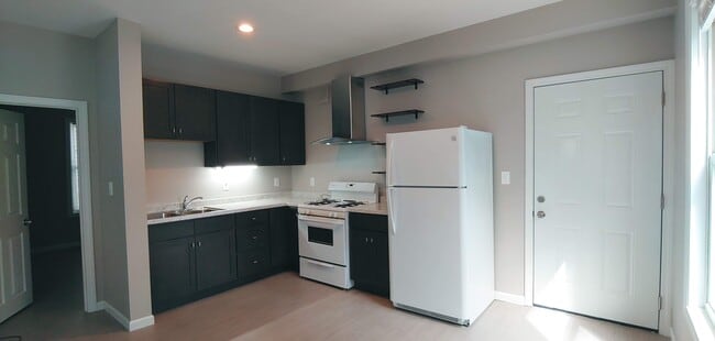 Building Photo - 58 Paine St Unit #1