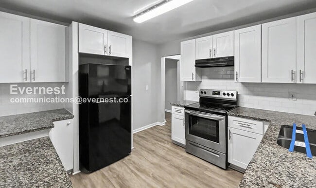 Photo - 1368 Alverado Way