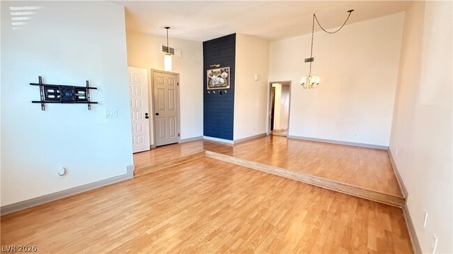 2783 Carnation Ln