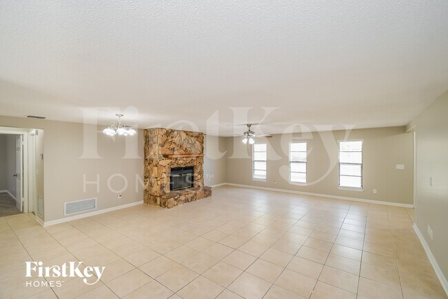 Photo - 7164 Prellie St