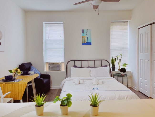 Photo - 1725 Bainbridge St Unit 2F