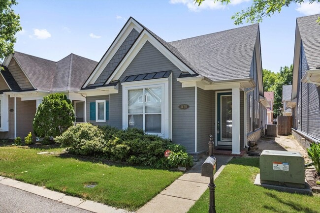 Photo - 1425 Island Town Dr