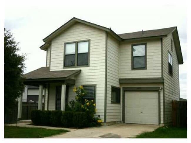 Photo - Spacious 4 Bed/2 Bath in Saddlewood Estates